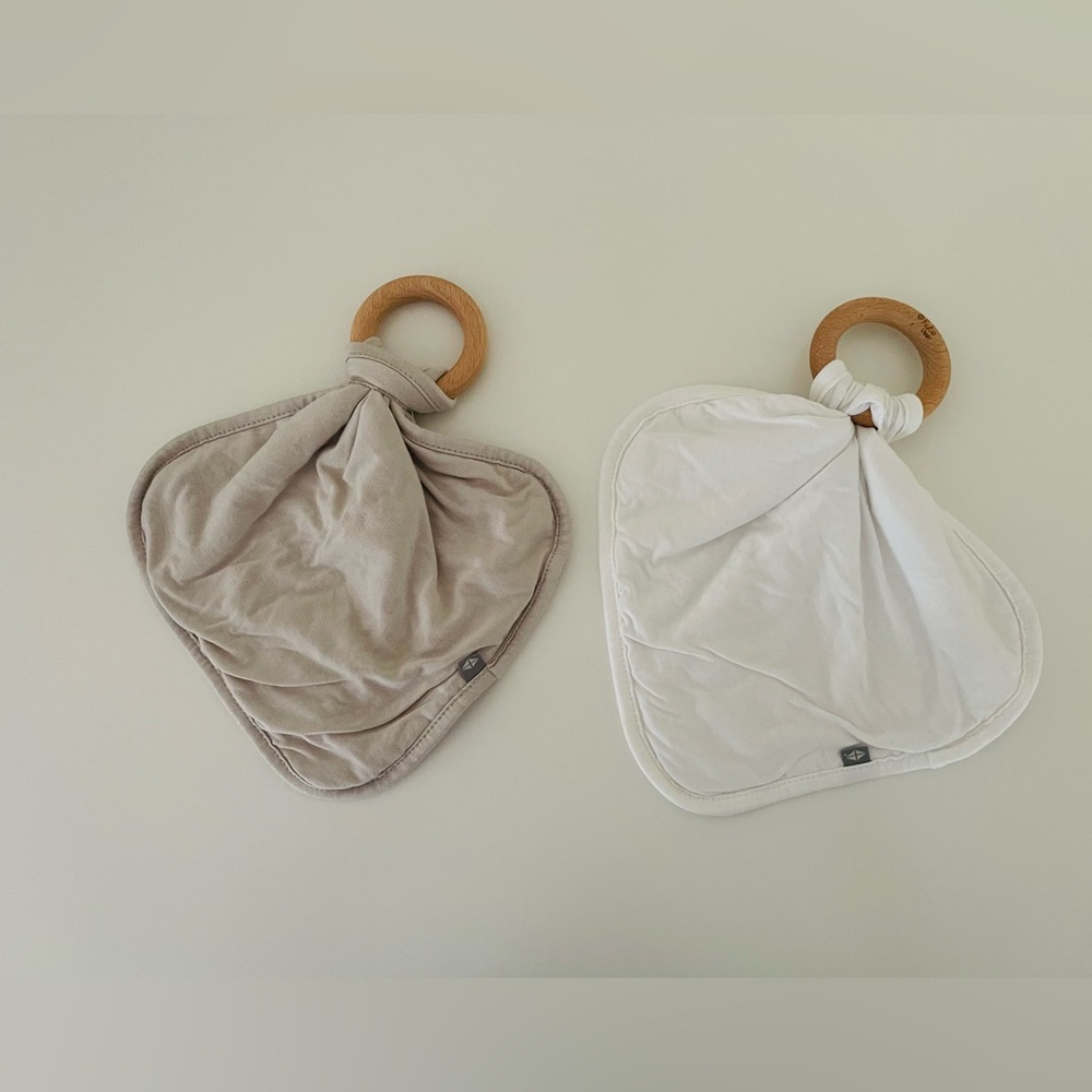 Kyte Baby Lovey with Removable Teething Ring